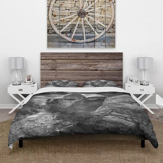 Designart 'Mast of Columbine Collage' Traditional Bedding Set - Duvet Cover & Shams